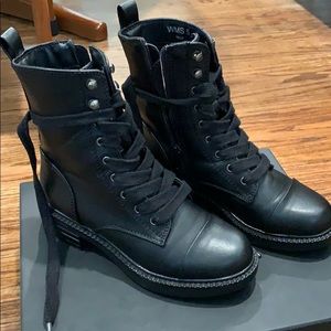 Black Report boots